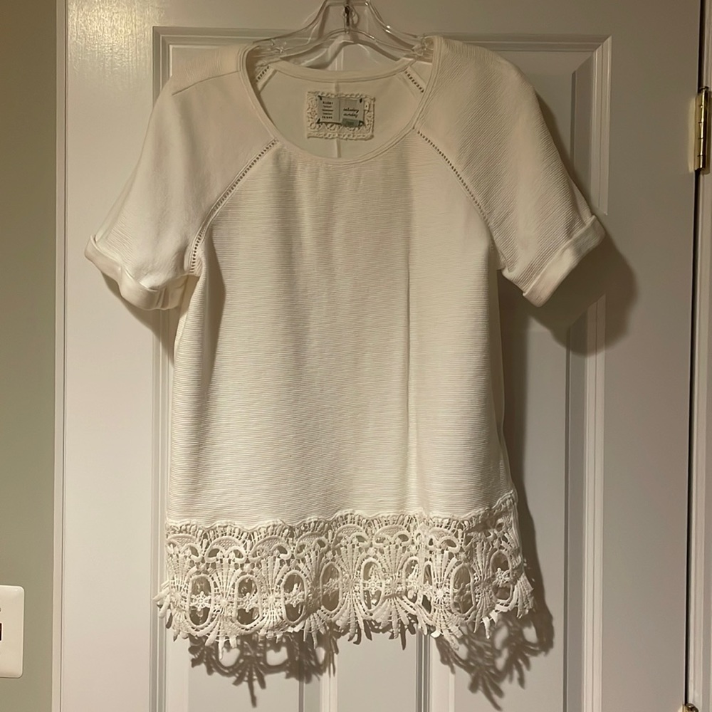 NWOT beautifully detailed blouse